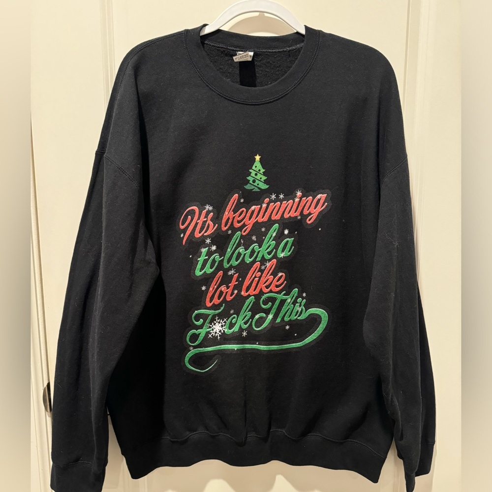 Holiday Christmas sweatshirt EUC size Large